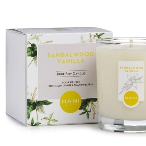 DANI'S Candle 7.5 OZ. Glass Sandalwood Vanilla Soy Essential Oil - Picture 2 of 10